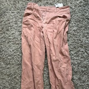NEVER WORN WITH TAGS PINK FOREVER 21 JEANS. Size small.